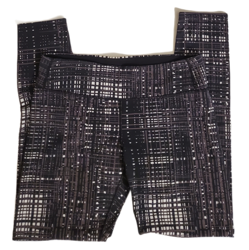 Tuff Athletics Black White Cropped Workout Pants M